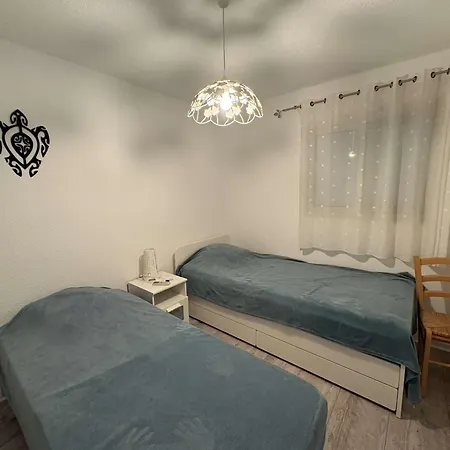 A Sainte-maxime: 3 Pieces, Terrasse, Piscine, Clim, Proche - Fr-1-226-340 Apartament *