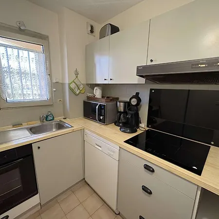 Apartament A Sainte-maxime: 3 Pieces, Terrasse, Piscine, Clim, Proche - Fr-1-226-340 *