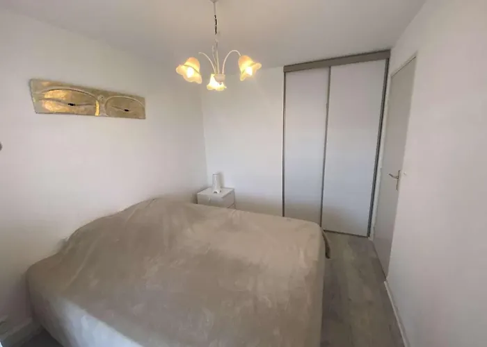 Apartment A Sainte-maxime: 3 Pieces, Terrasse, Piscine, Clim, Proche - Fr-1-226-340 Sainte-Maxime