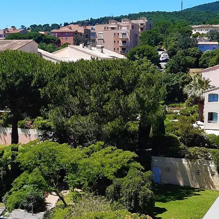 Appartement A Sainte-maxime: 3 Pieces, Terrasse, Piscine, Clim, Proche - Fr-1-226-340 *