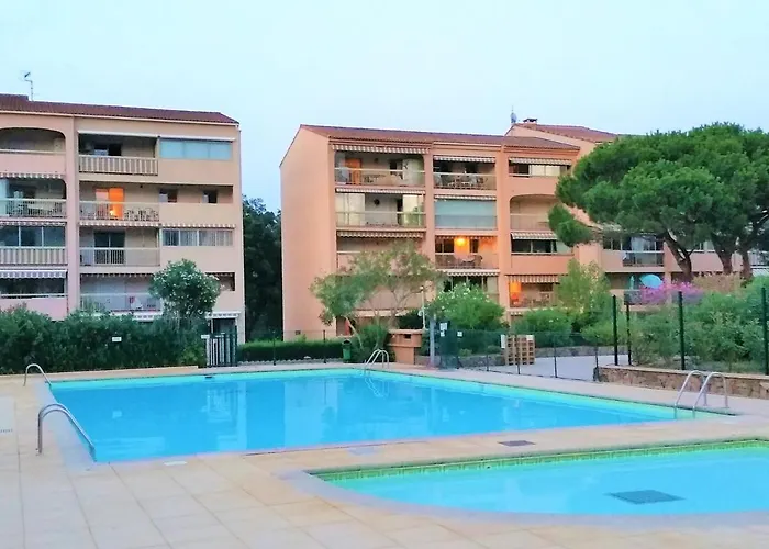 A Sainte-maxime: 3 Pieces, Terrasse, Piscine, Clim, Proche - Fr-1-226-340 Lägenhet